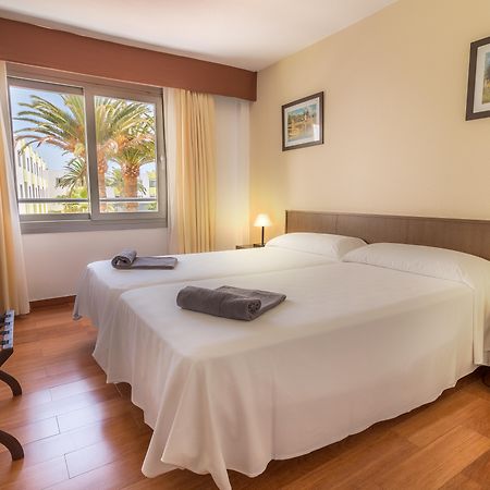 Hotel Livvo Corralejo Beach Exterior photo