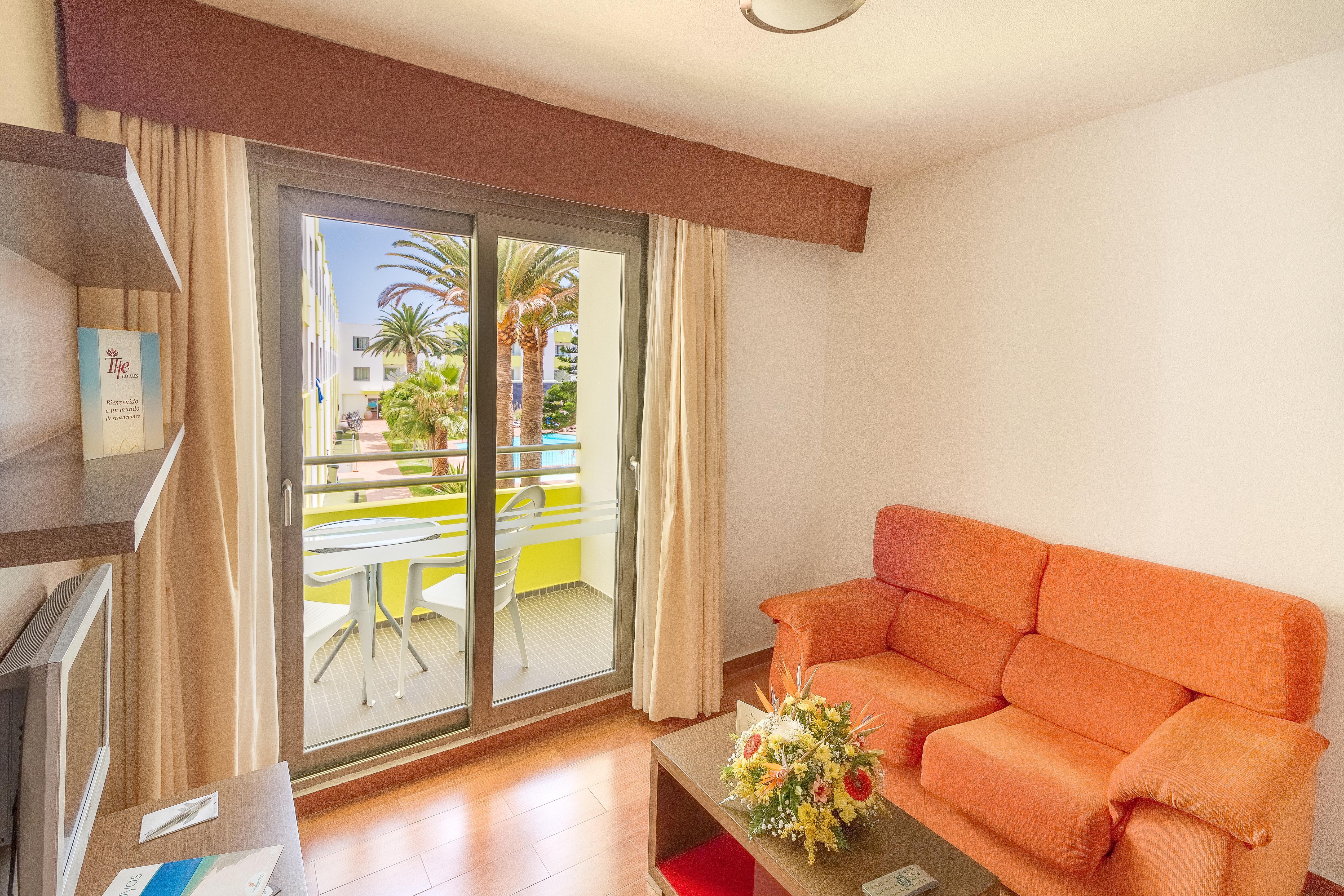 Hotel Livvo Corralejo Beach Exterior photo