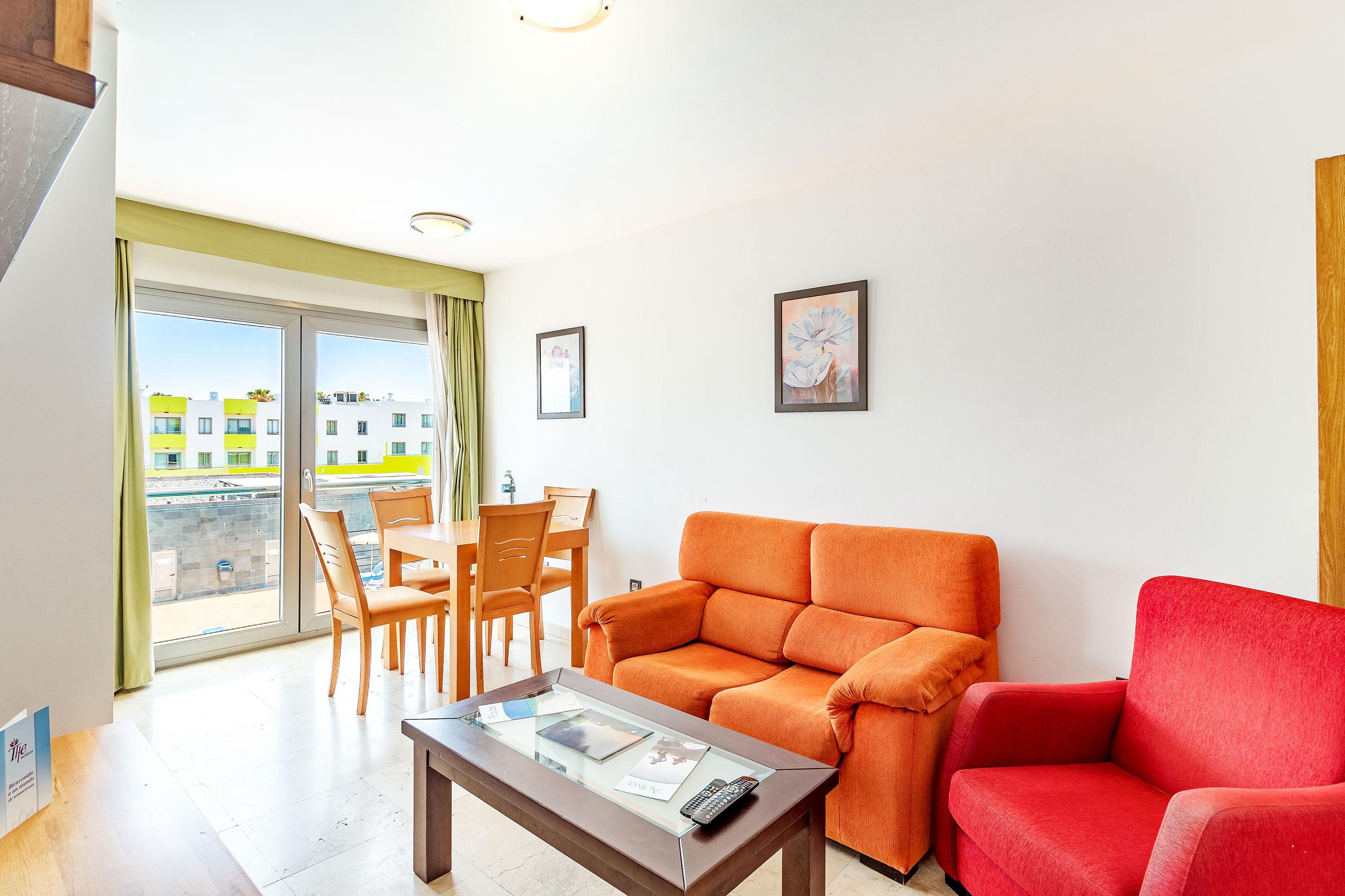 Hotel Livvo Corralejo Beach Exterior photo