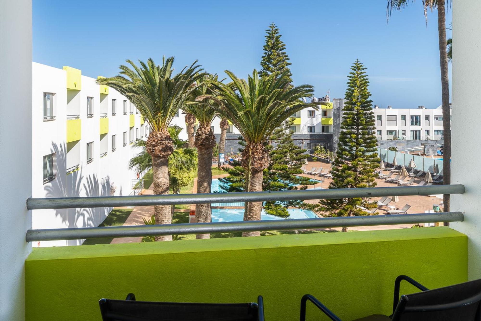 Hotel Livvo Corralejo Beach Exterior photo