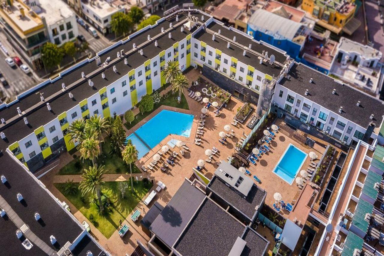 Hotel Livvo Corralejo Beach Exterior photo